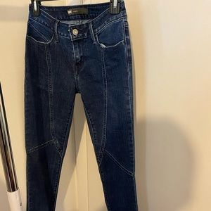 LEVIS SKINNY JEANS